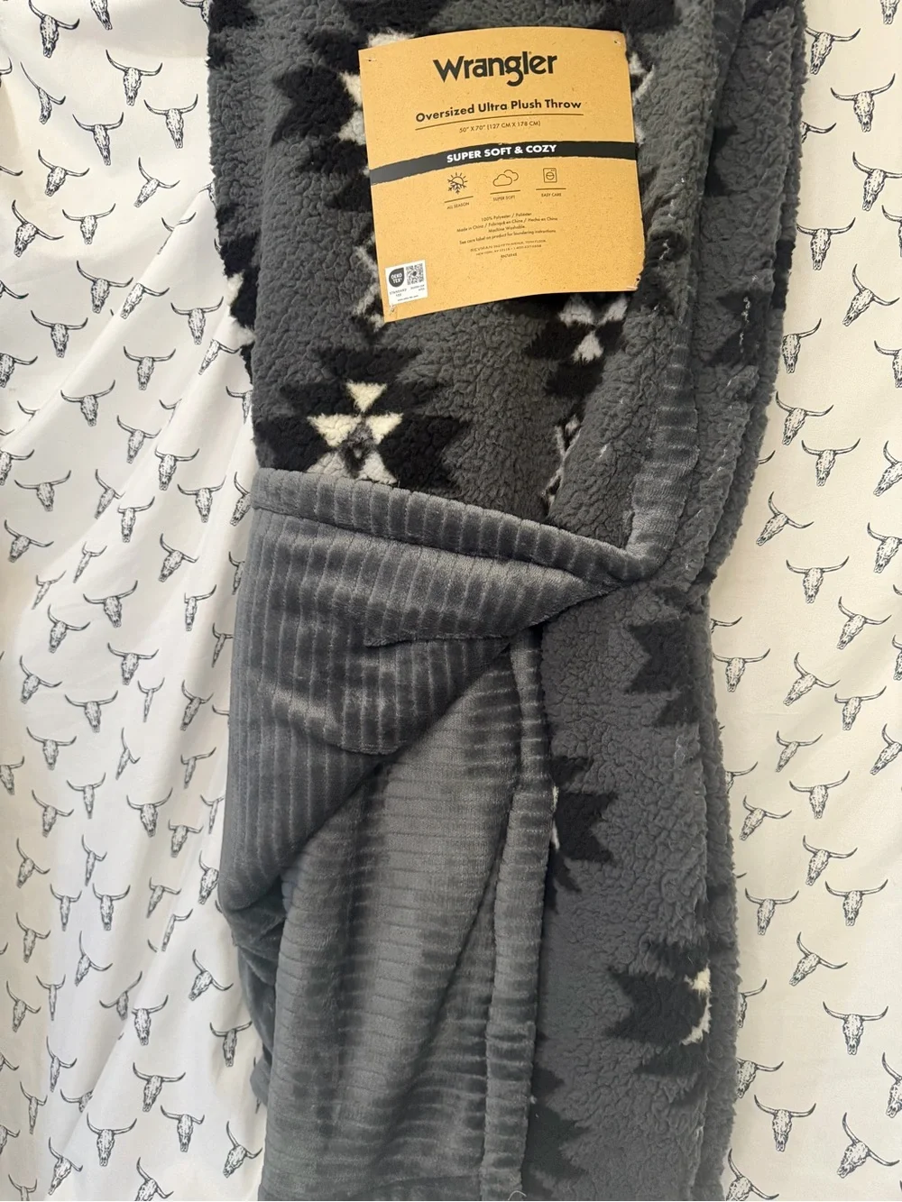 Wrangler Gray Black White Aztec Plush Throw